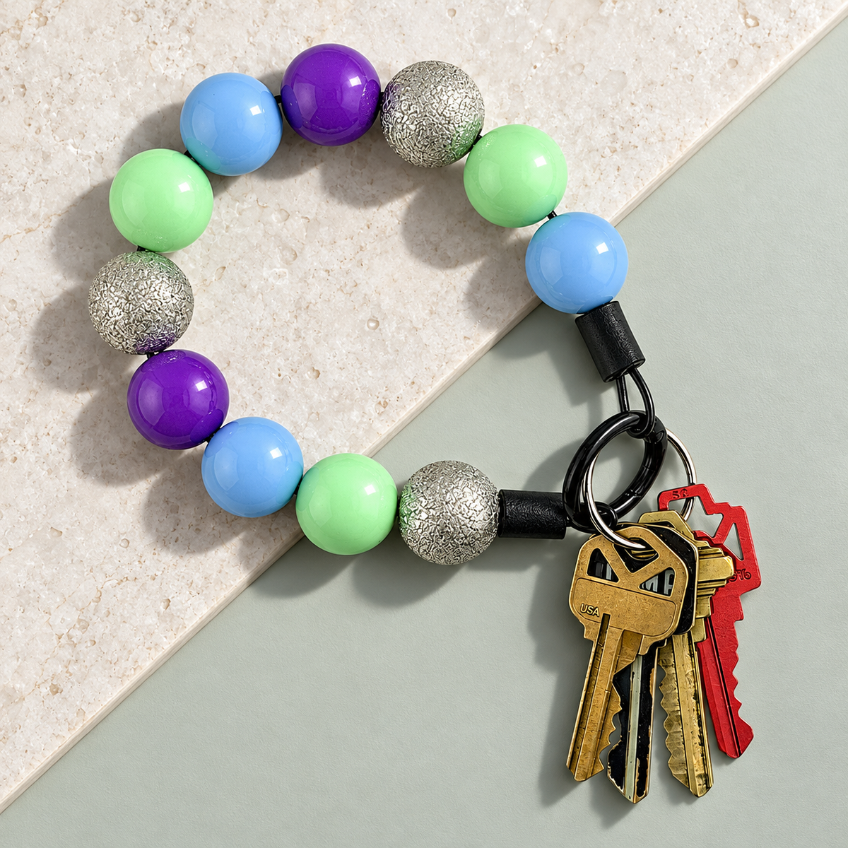 BAUBLE WRISTLET