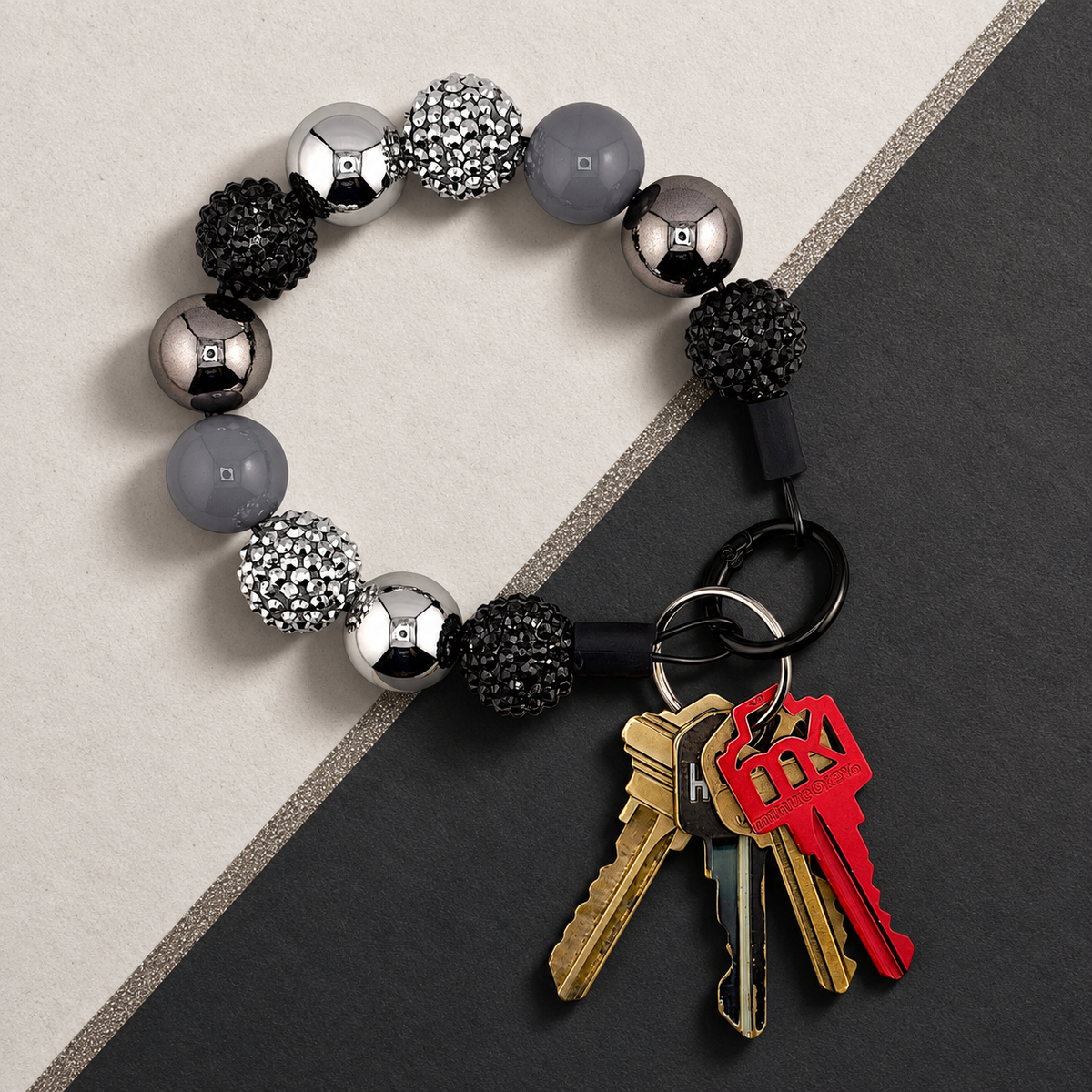 BAUBLE WRISTLET