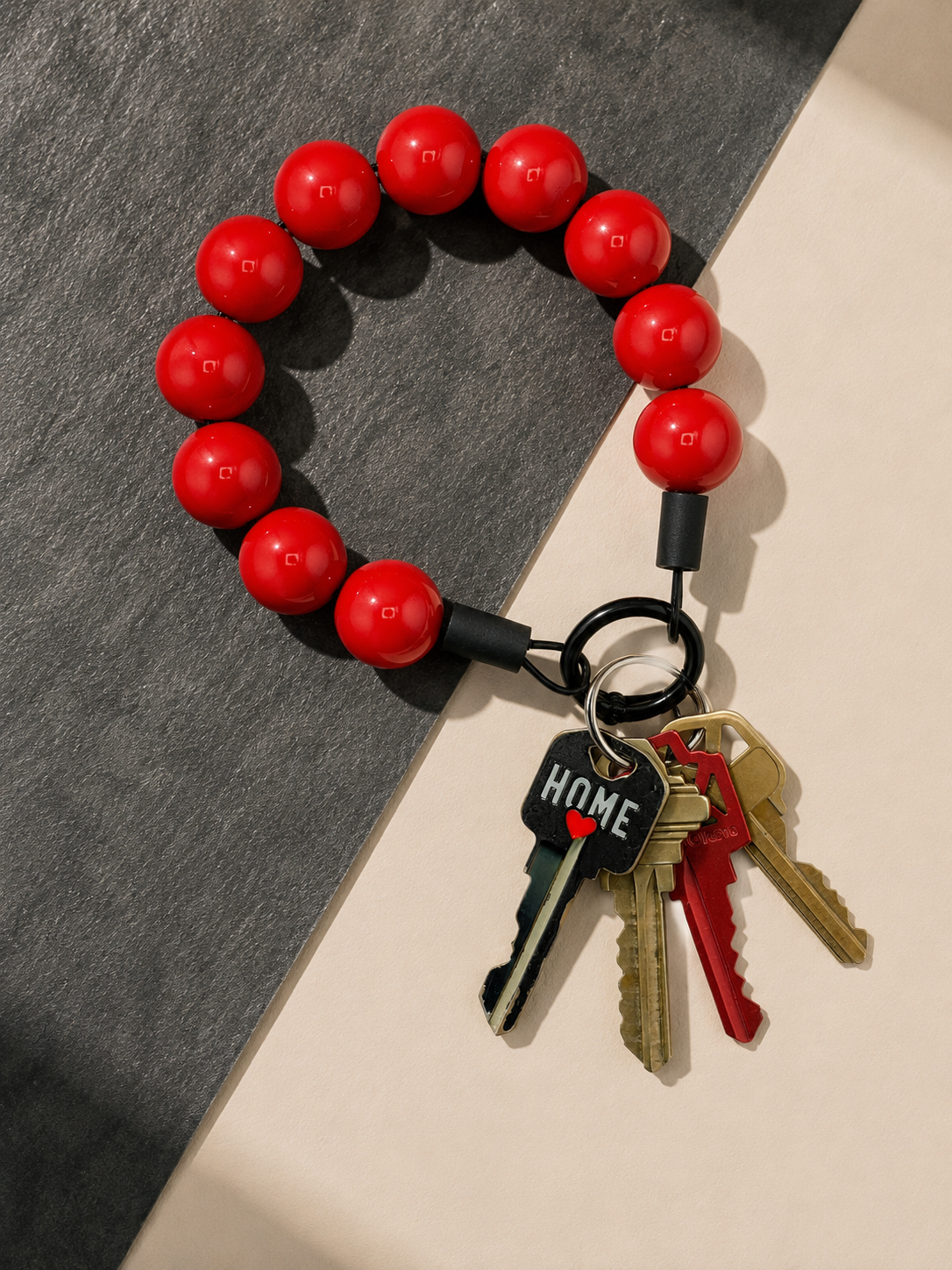 THE BAUBLE WRISTLET