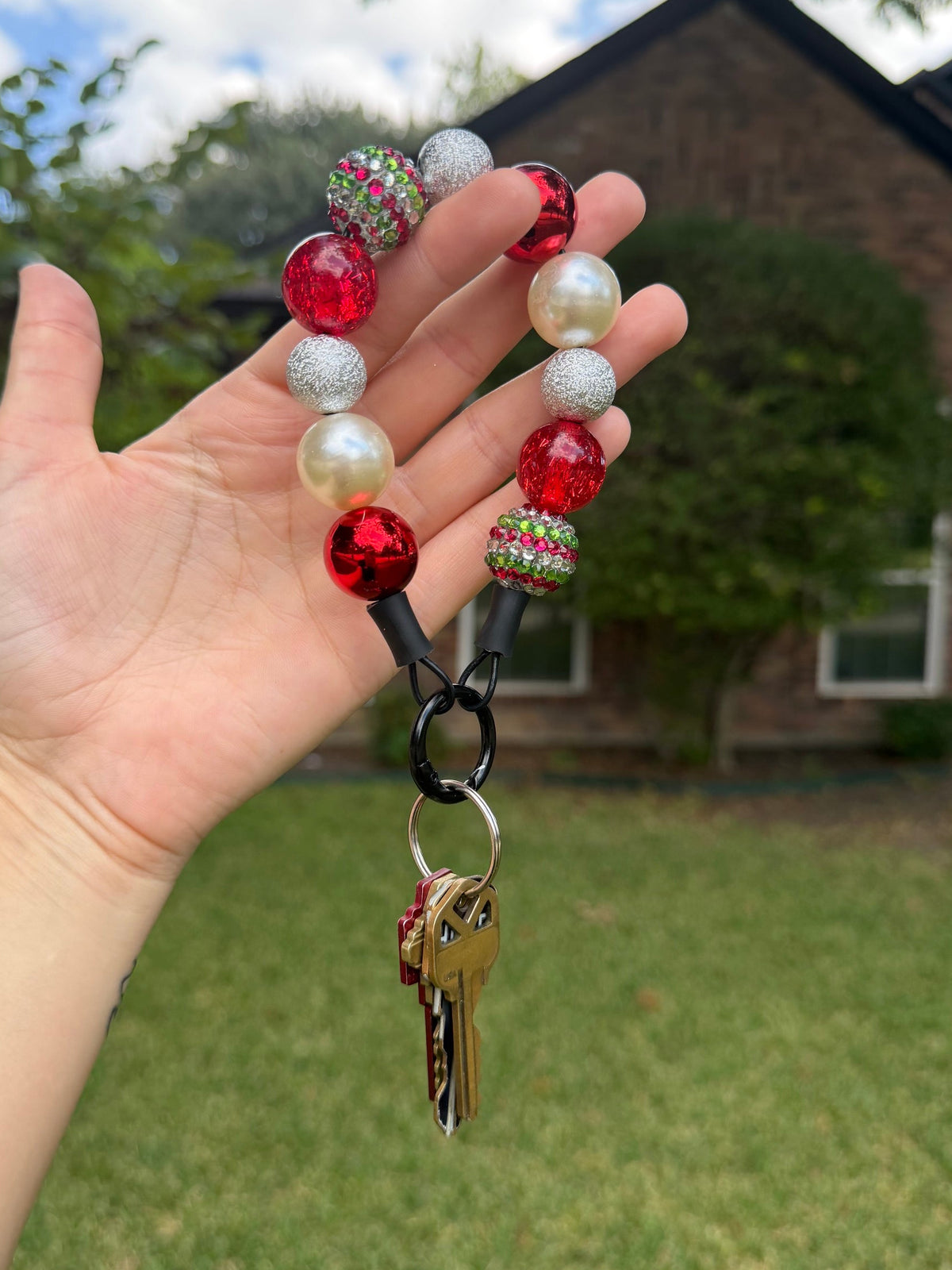BAUBLE WRISTLET