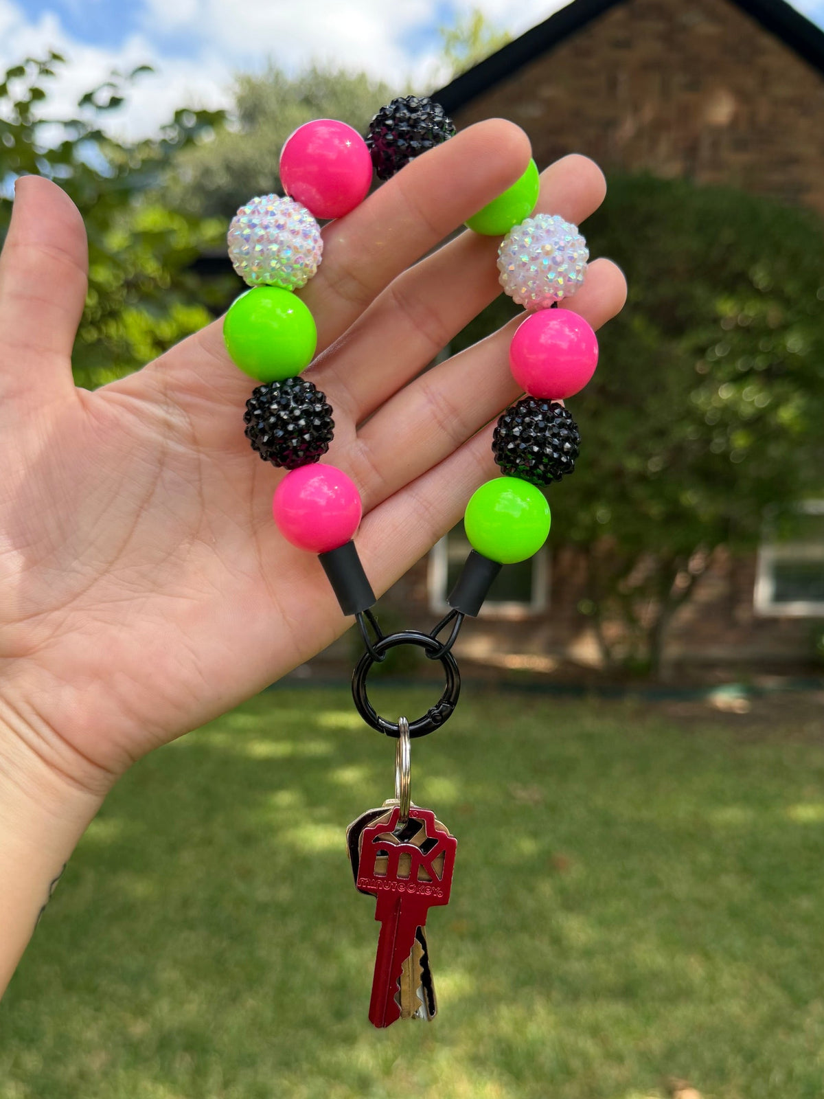 BAUBLE WRISTLET
